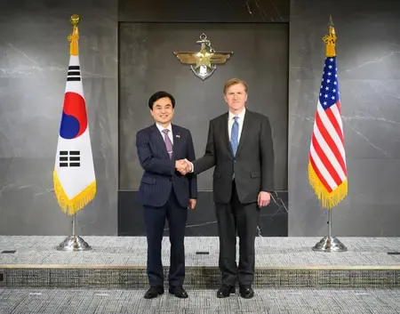 What Did South Korea's Defence Chief and US Under Secretary Discuss Regarding Nuclear Submarines?