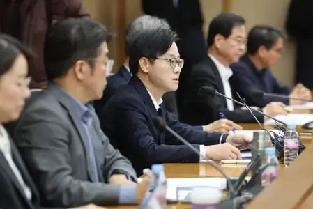 South Korea's Minister Reports Early Success of Fuel Price Cap System