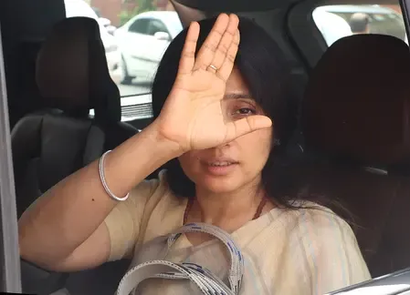 सपा सांसद डिंपल यादव ने एसआईआर पर उठाया सवाल, लोकतांत्रिक व्यवस्था पर बताई चोट