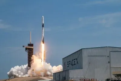 SpaceX Starship test flight deploys Starlink V3 satellites as shares slide 2.68%