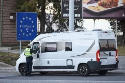 Spain: Four killed, three injured after under-construction building collapses in Madrid 