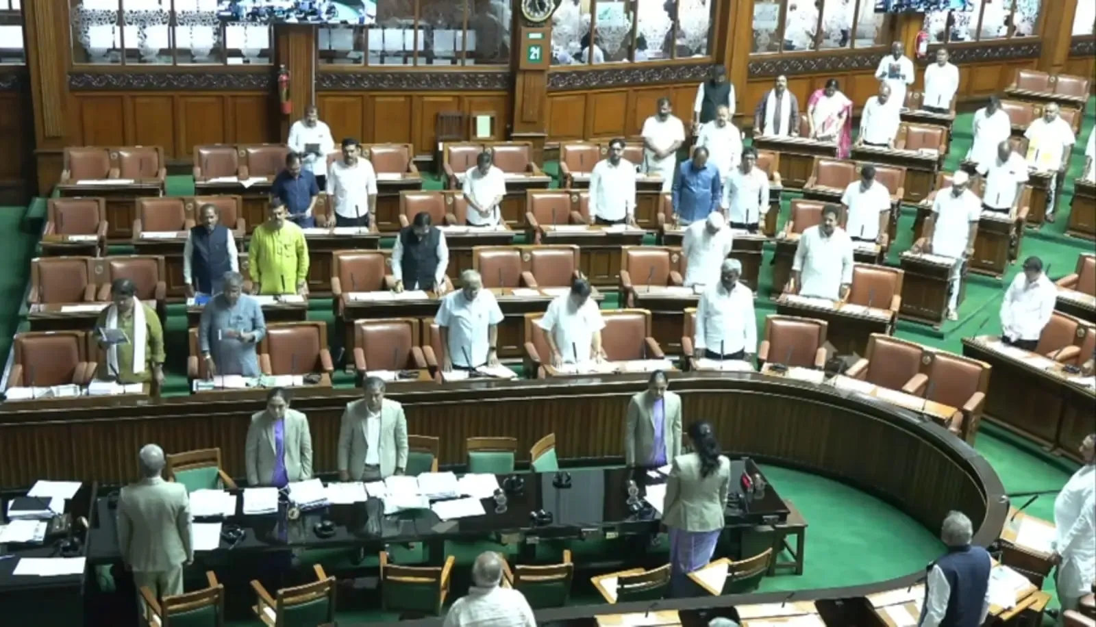 BJP, JD(S) MLAs defy Karnataka govt order, sing full Vande Mataram in Assembly