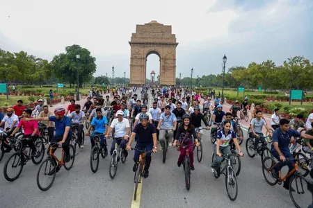 Fit India Sundays on Cycle hits 15,000 locations in 82nd edition