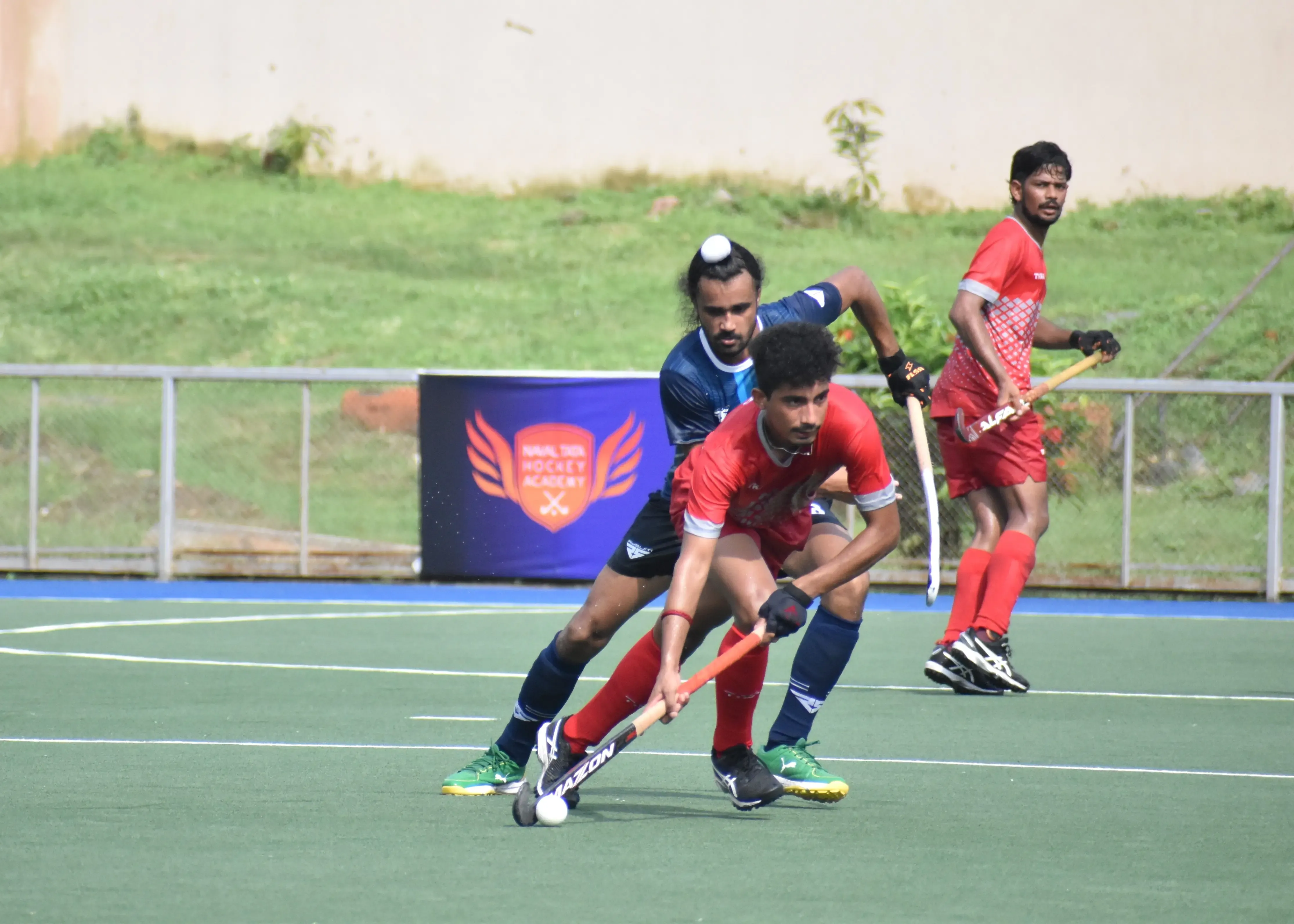Which Teams Dominated Day 5 of the Sr Men Inter-Department Hockey Championship?