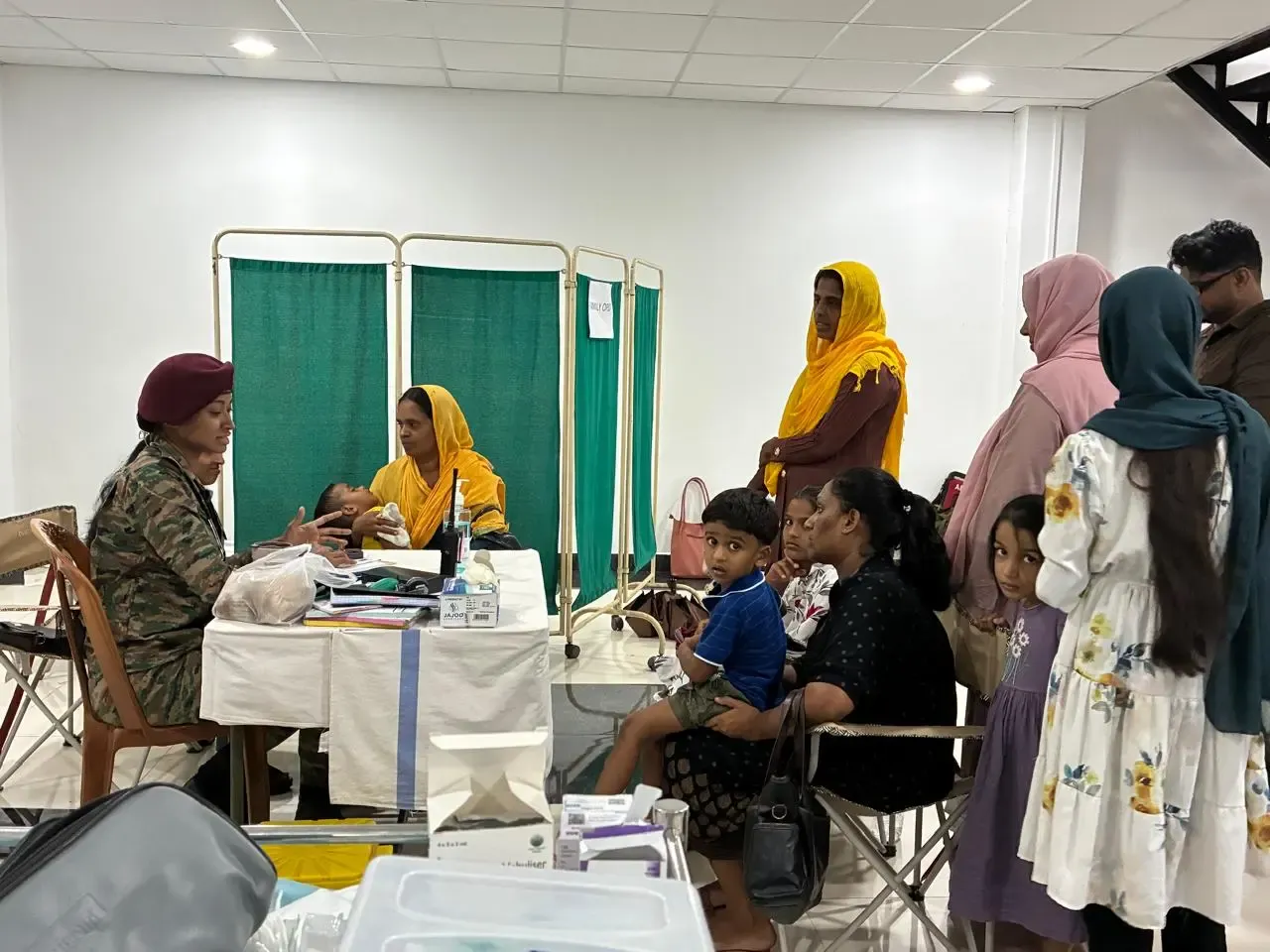 क्या श्रीलंका में भारतीय सेना ने आपात सर्जरी करके सैकड़ों लोगों का उपचार किया?