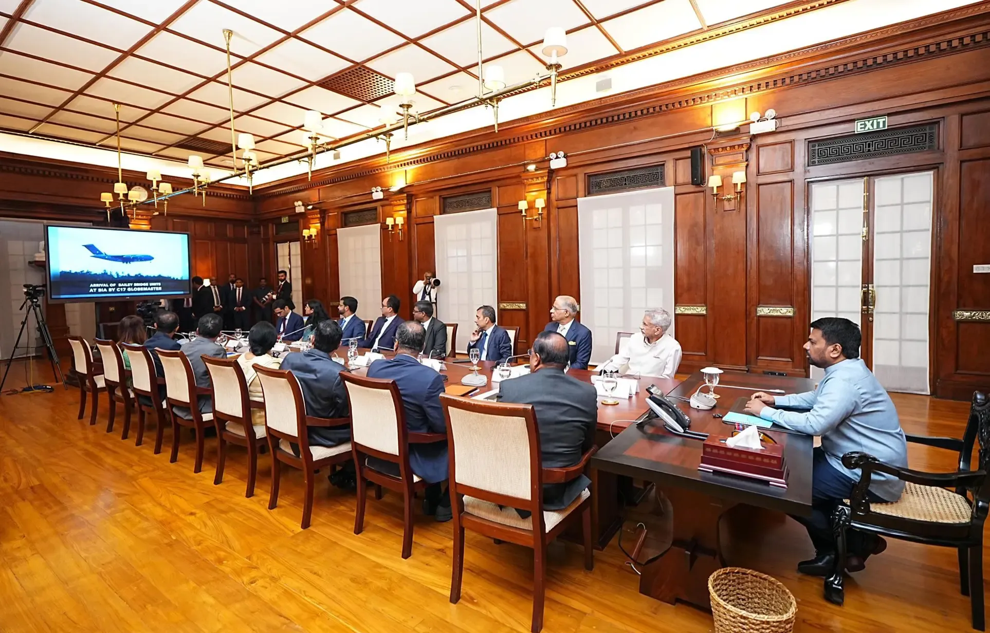 क्या एस जयशंकर ने श्रीलंका में विदेश मंत्री हेराथ के साथ 120 फुट का पुल उद्घाटन किया?