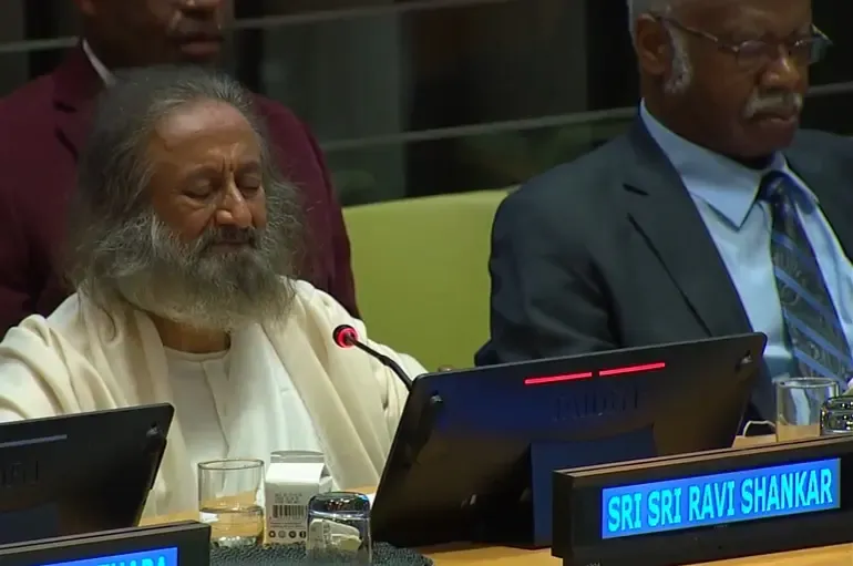 Sri Sri Ravi Shankar Promotes Inner Peace Through Meditation at UN Amidst Global Challenges