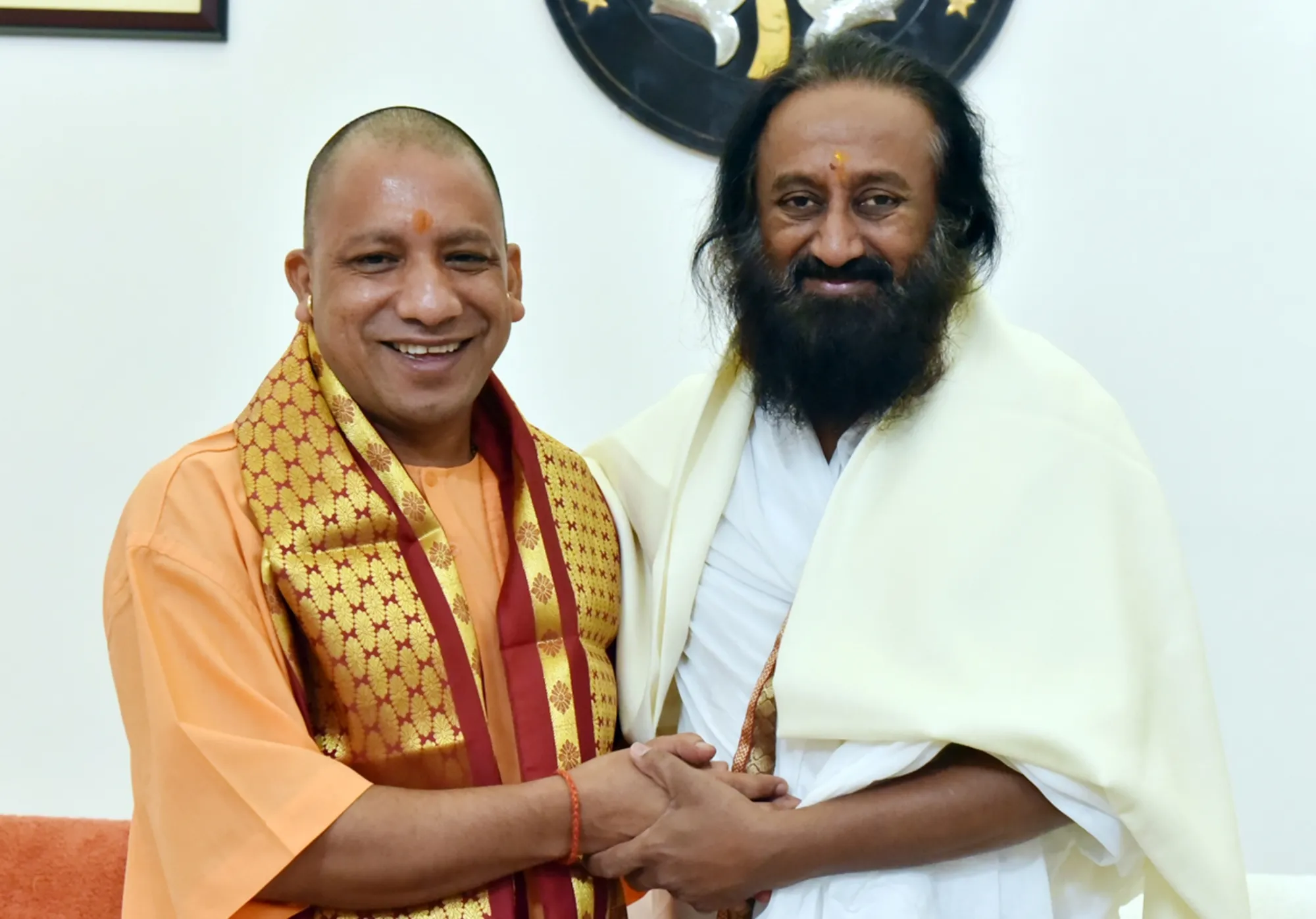 Sri Sri Ravi Shankar Engages with CM Yogi Adityanath in Mahakumbhnagar
