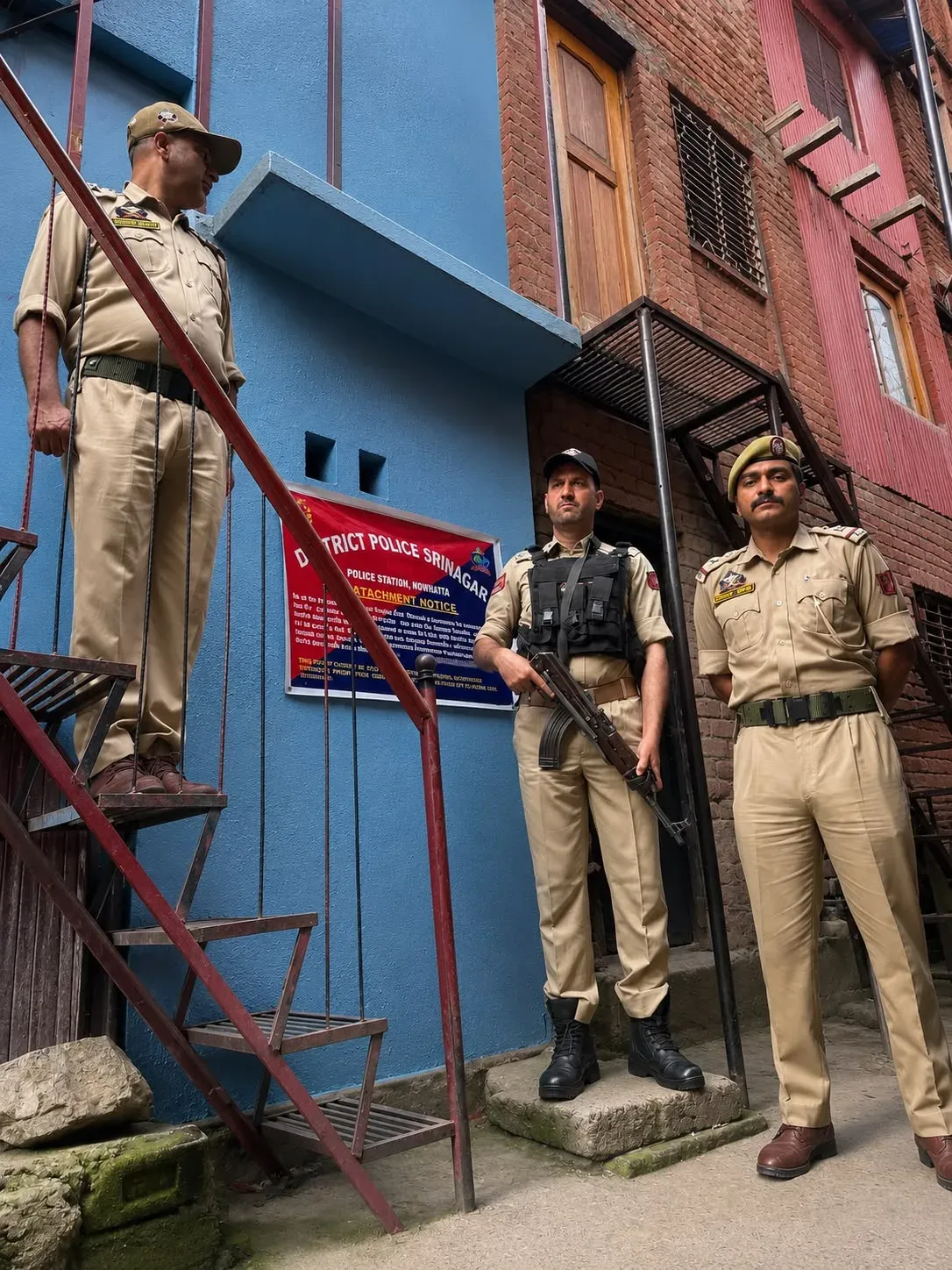 श्रीनगर में ड्रग तस्करों की ₹8 करोड़ की 10 संपत्तियाँ जब्त, नौहट्टा में NDPS एक्ट के तहत कार्रवाई
