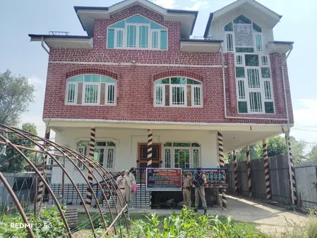 श्रीनगर पुलिस ने ड्रग तस्करों की ₹4 करोड़ की संपत्तियाँ जब्त कीं, NDPS एक्ट के तहत कार्रवाई