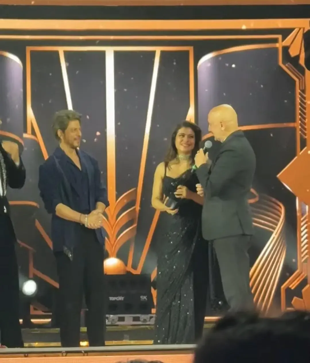 Did SRK, Kajol, and Anupam Kher Unite at Filmfare to Recapture DDLJ Magic?