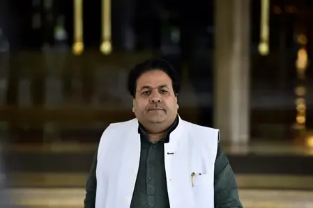 एसएससी परीक्षा में तकनीकी गड़बड़ियों की निष्पक्ष जांच कराए केंद्र सरकार : राजीव शुक्ला  
