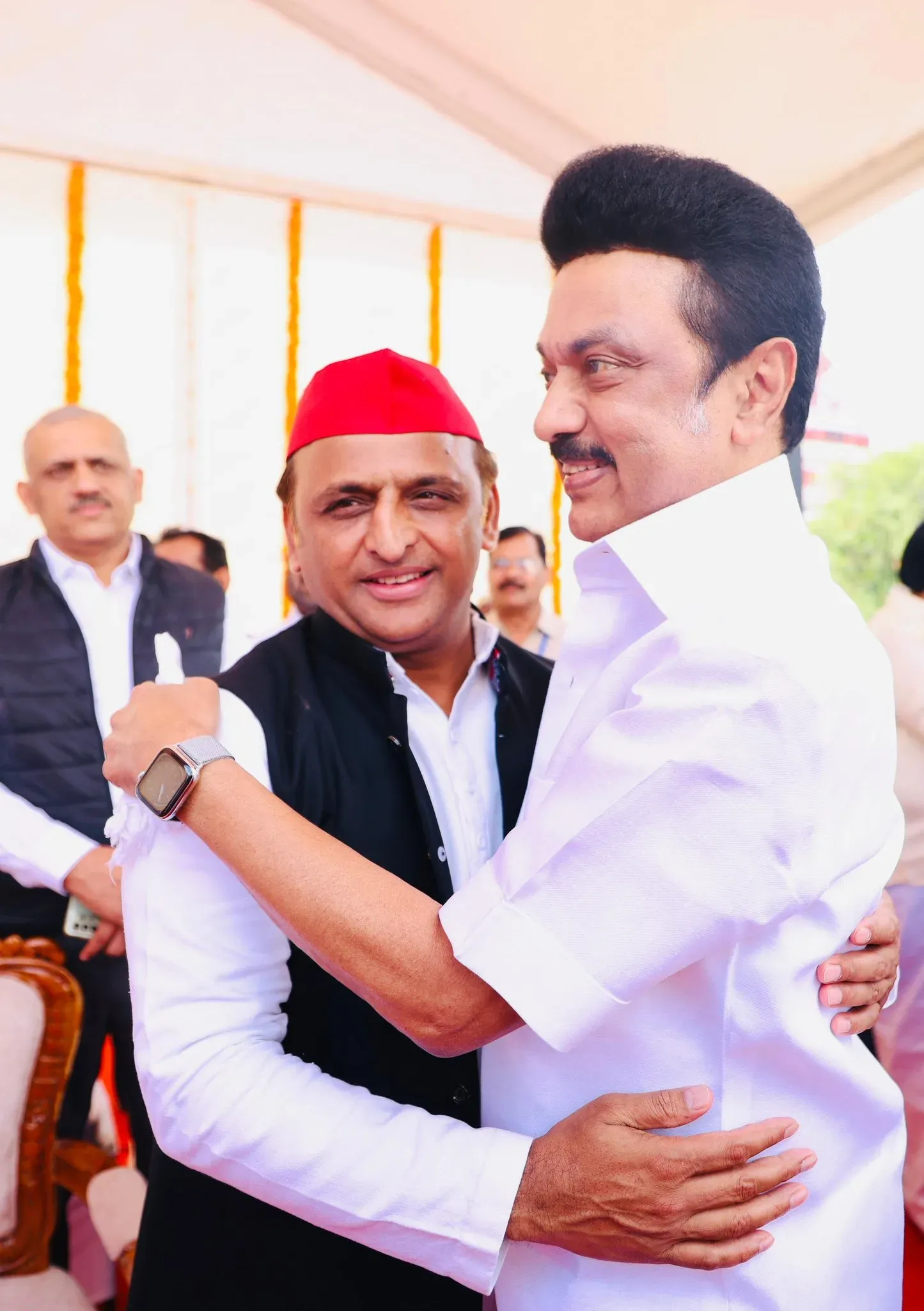 Stalin wishes Akhilesh Yadav on birthday, cites shared resolve