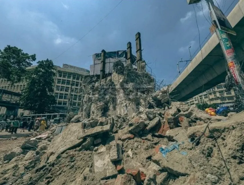 Why Was the Structure Dedicated to Bangladesh's Liberation War Demolished? New Installation Planned for July Protest