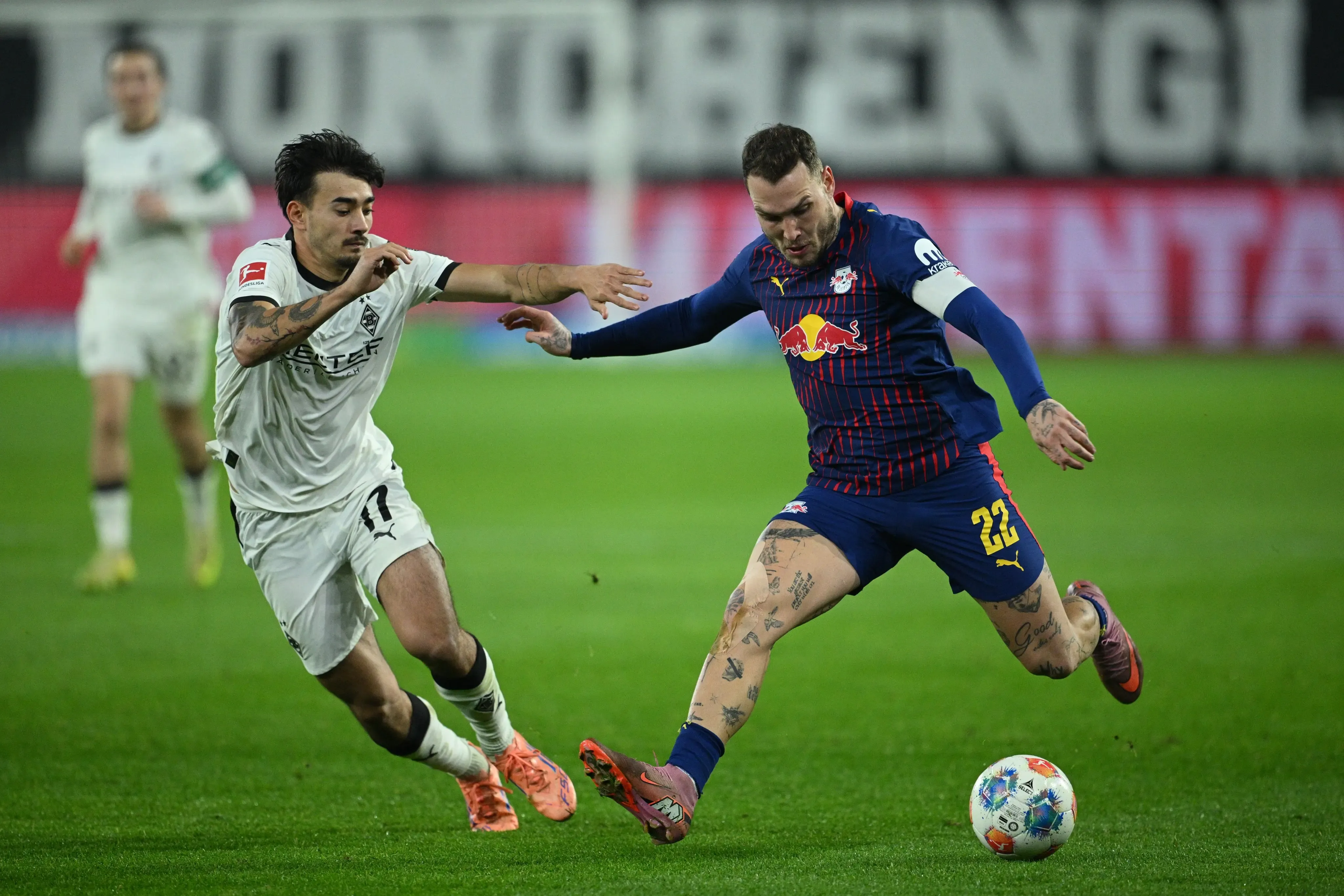 Can Stubborn Monchengladbach Hold Off Runner-Up Leipzig in Bundesliga?