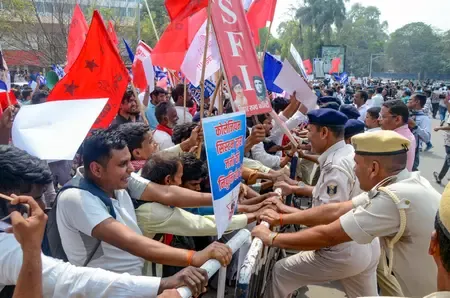 Student Protest in Patna Turns Violent Amid UGC Demands
