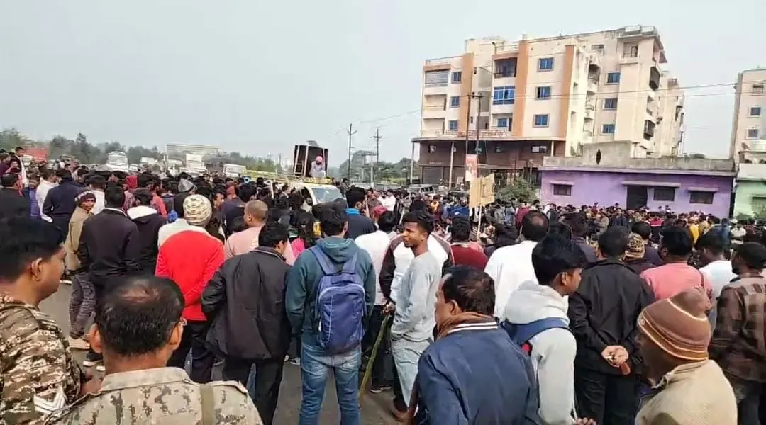 Students Rally in Hazaribagh Demanding Reassessment of Jharkhand CGL Exam Results