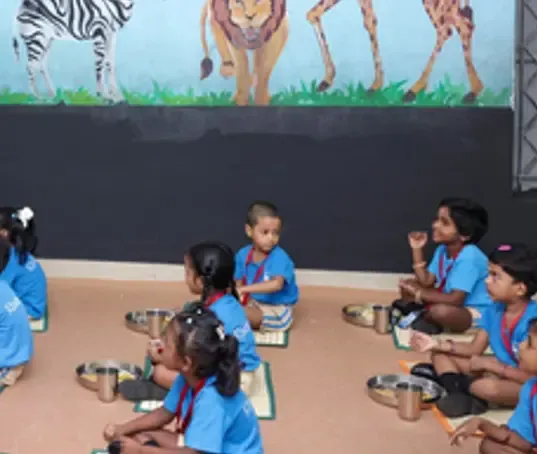 Dead rat in mid-day meal: West Champaran students protest, police called in