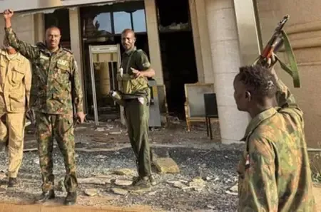 Sudanese Military Claims Control Over Khartoum Airport and Key Locations