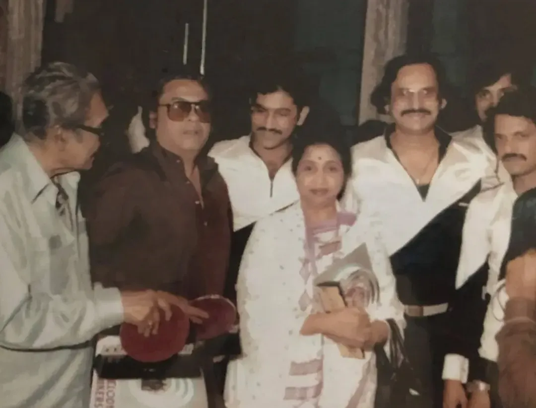 Kishore Kumar at 97: Sudesh Bhosle shares rare photos with Asha Bhosle, Ashok Kumar