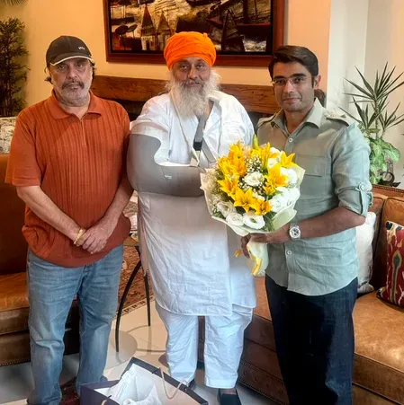 सुखबीर सिंह बादल से मिले भाजपा नेता जयवीर शेरगिल, जल्द स्वस्थ होने की कामना की