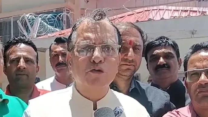 सुरेश भारद्वाज का आरोप: सुक्खू सरकार को सत्ता में रहने का नैतिक अधिकार नहीं, BJP ने 10 में से 9 सीटें जीतीं