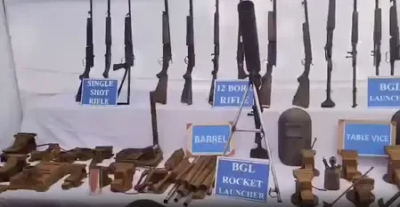 क्या छत्तीसगढ़ में नक्सलियों की अवैध हथियार-निर्माण फैक्ट्री ध्वस्त हुई?