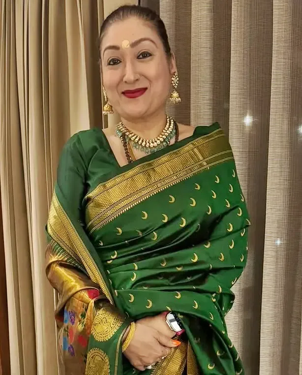 Sunita Ahuja seeks Mata Rani's blessings to shield her family from negativity this Chaitra Navratri