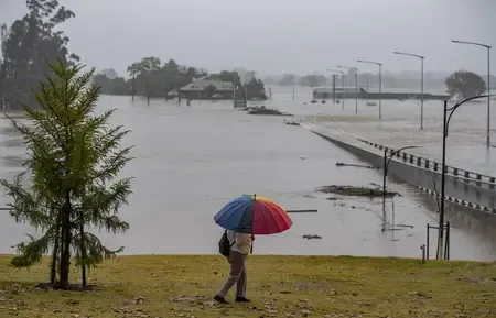 Support on the way after Australia's Darwin hit by Tropical Cyclone Fina