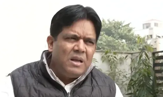 क्या खालिद अनवर ने सुप्रीम कोर्ट की निष्पक्षता पर सवाल उठाने वालों को देशविरोधी बताया?