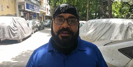 स्ट्रीट डॉग पर सुप्रीम कोर्ट के फैसले का स्वागत, मेनका गांधी बोलीं — कोर्ट ने हार मान ली