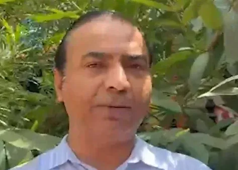 SIR पर सुप्रीम कोर्ट की मुहर के बाद भाजपा का वार — राहुल गांधी और अखिलेश यादव माफी मांगें