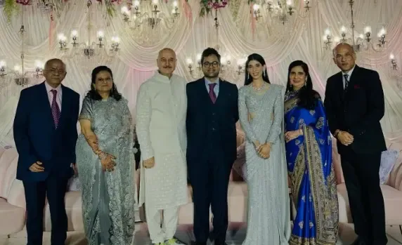 अनुपम खेर ने सूरज बड़जात्या की बेटी के रिसेप्शन में साझा की भावुक बातें