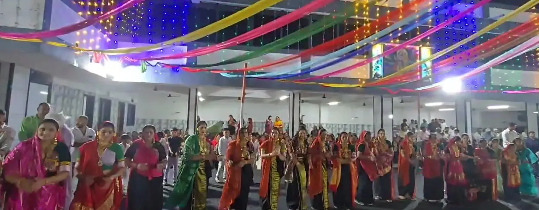 क्या सूरत में 27 सालों से परंपरा जारी है, यादव समुदाय ने सुरक्षित गरबा का आयोजन किया?