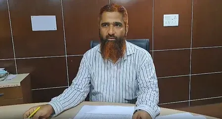 सूरत में भारी बारिश और बाढ़ जैसे हालात, लोगों को सुरक्षित स्थानों पर पहुंचाया गया