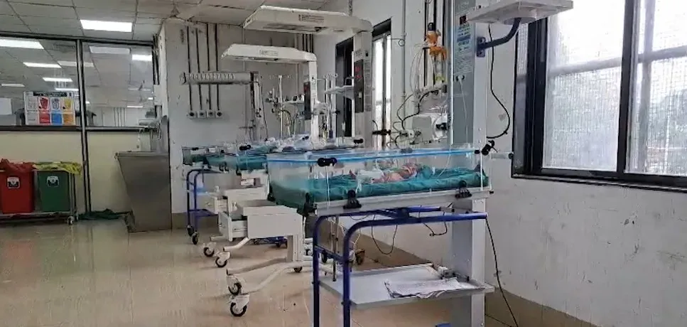 सूरत न्यू सिविल हॉस्पिटल में RFID सुरक्षा प्रणाली लागू, NICU से नवजात चोरी रोकने की पहल