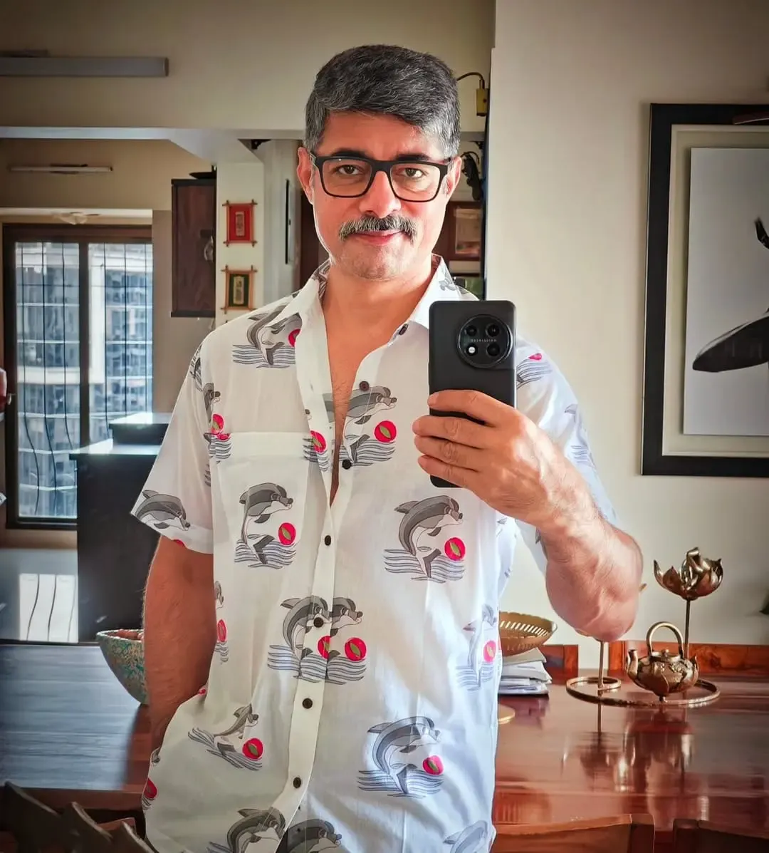 Why Does Sushant Singh Believe Social Media Creates a False Reality?