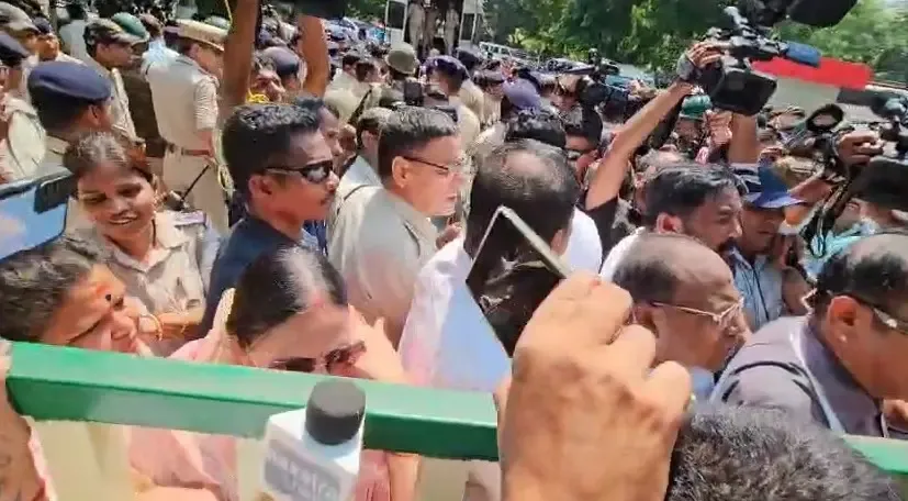 Congress MLAs Removed from Odisha Assembly in Midnight Operation