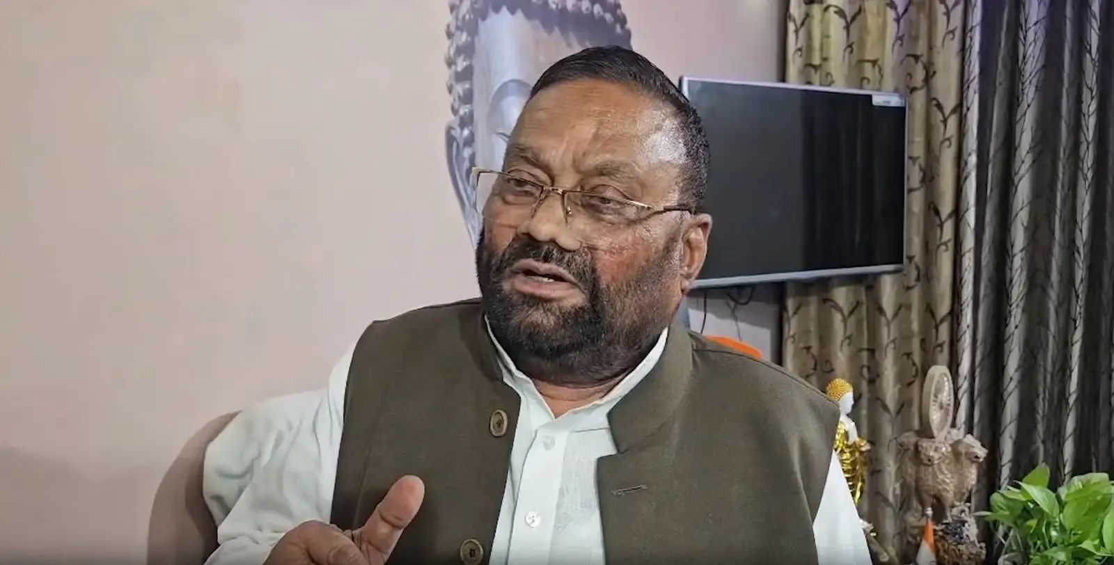 स्वामी प्रसाद मौर्य का अखिलेश यादव पर पलटवार: आजम खान मुद्दे पर सपा का 'असली चेहरा' बेनकाब