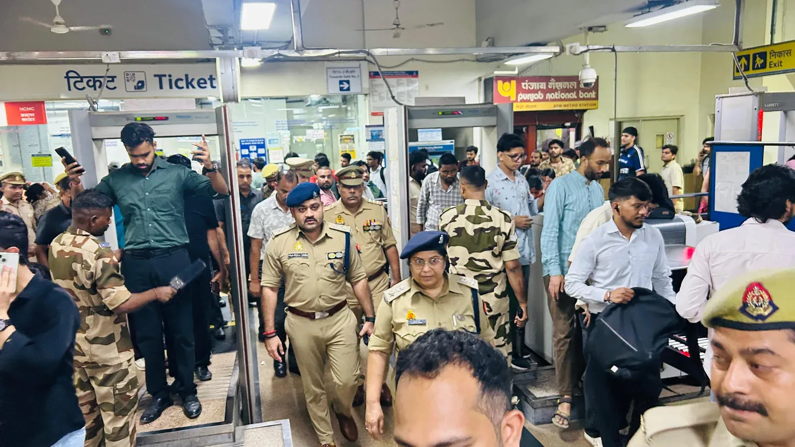 स्वतंत्रता दिवस 2026: नोएडा में मेट्रो, मॉल और भीड़भाड़ वाले इलाकों में बम स्क्वाड समेत सघन सुरक्षा जांच
