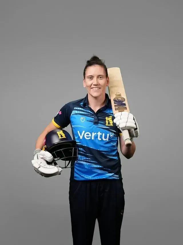 क्या एम अर्लोट सिडनी थंडर के साथ डब्ल्यूबीबीएल में अपनी शुरुआत करेंगी?