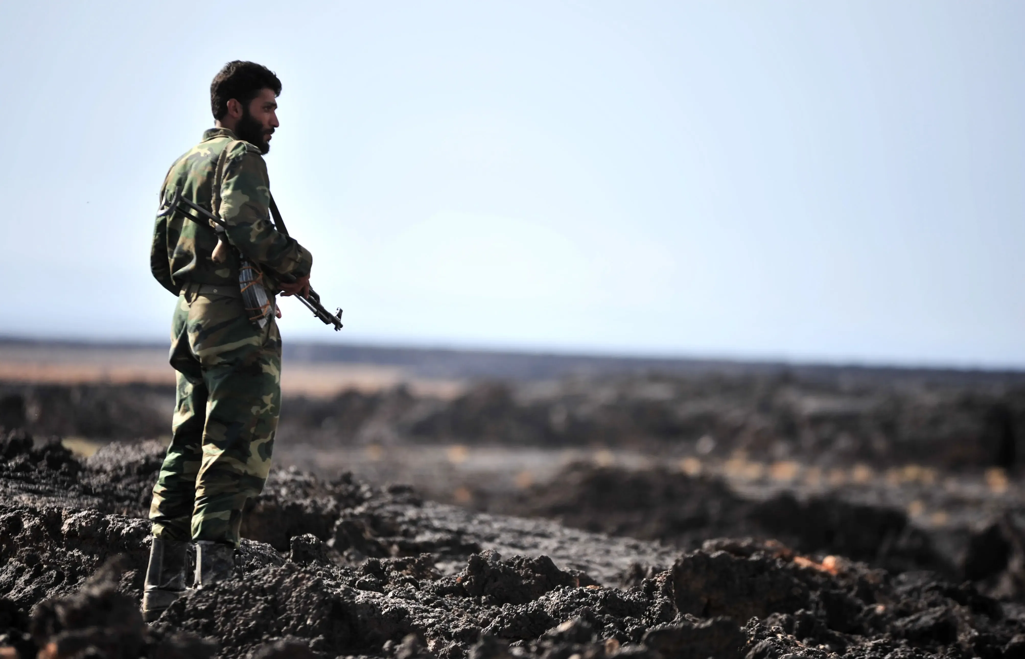 Syrian Fighters Remove Curfew in Damascus, Encourage Citizens to Return to Work