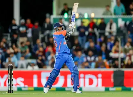 क्या टी20 अंतरराष्ट्रीय क्रिकेट में सूर्यकुमार यादव ने 150 छक्के लगाकर नया रिकॉर्ड बनाया?