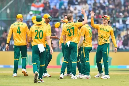 How Did Bosch and Nortje Help SA Limit UAE to 122/6?