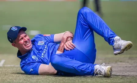 What Happened to Italy Captain Wayne Madsen During the Scotland Clash?