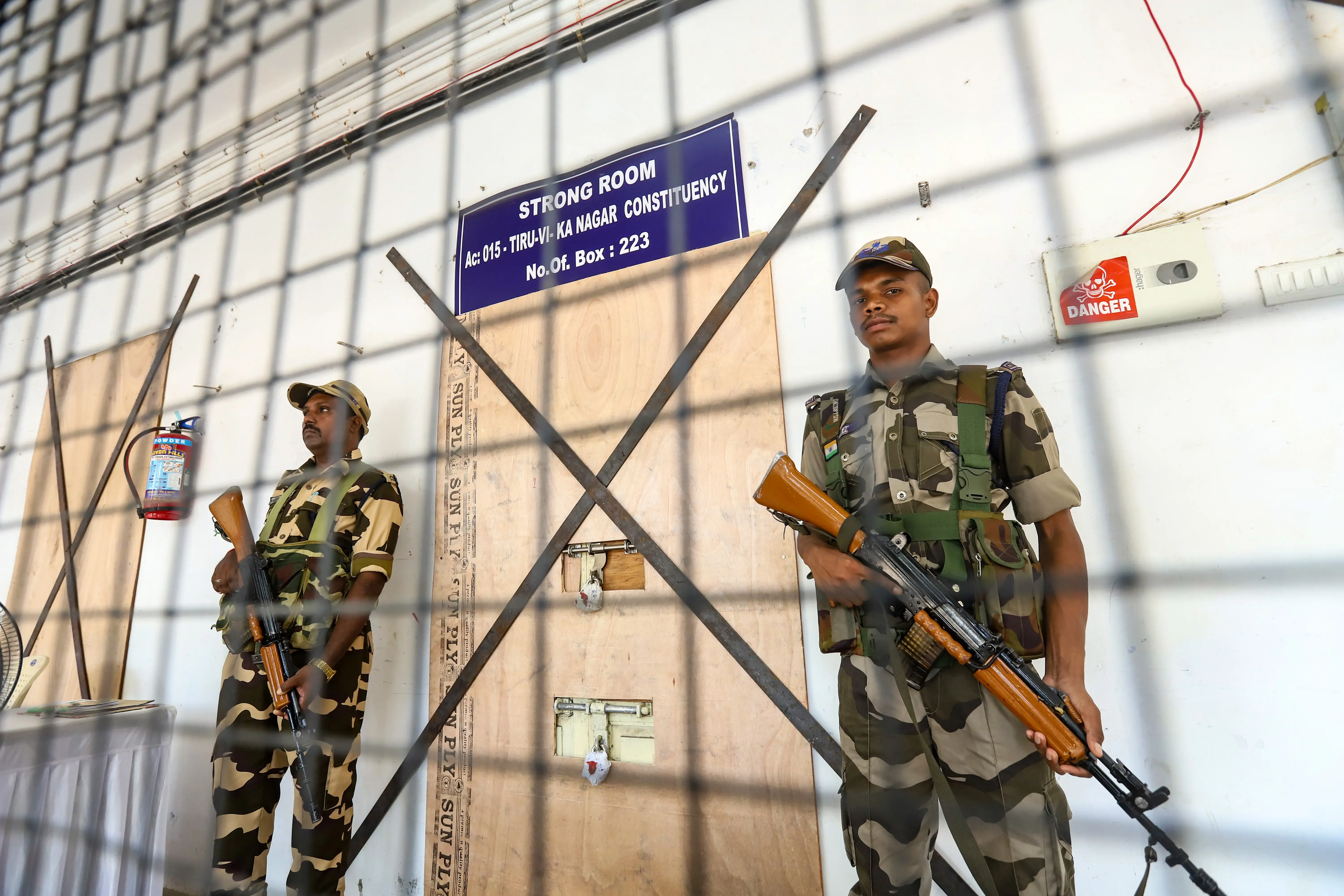 बड़ा फैसला: तमिलनाडु और पश्चिम बंगाल में फॉर्म 17ए जांच पूरी, कहीं पुनर्मतदान नहीं