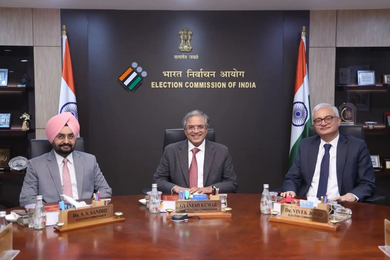 ऐतिहासिक मतदान: तमिलनाडु में 84.64%25 और पश्चिम बंगाल में 91.74%25 वोटिंग, CEC ज्ञानेश कुमार ने किया सलाम