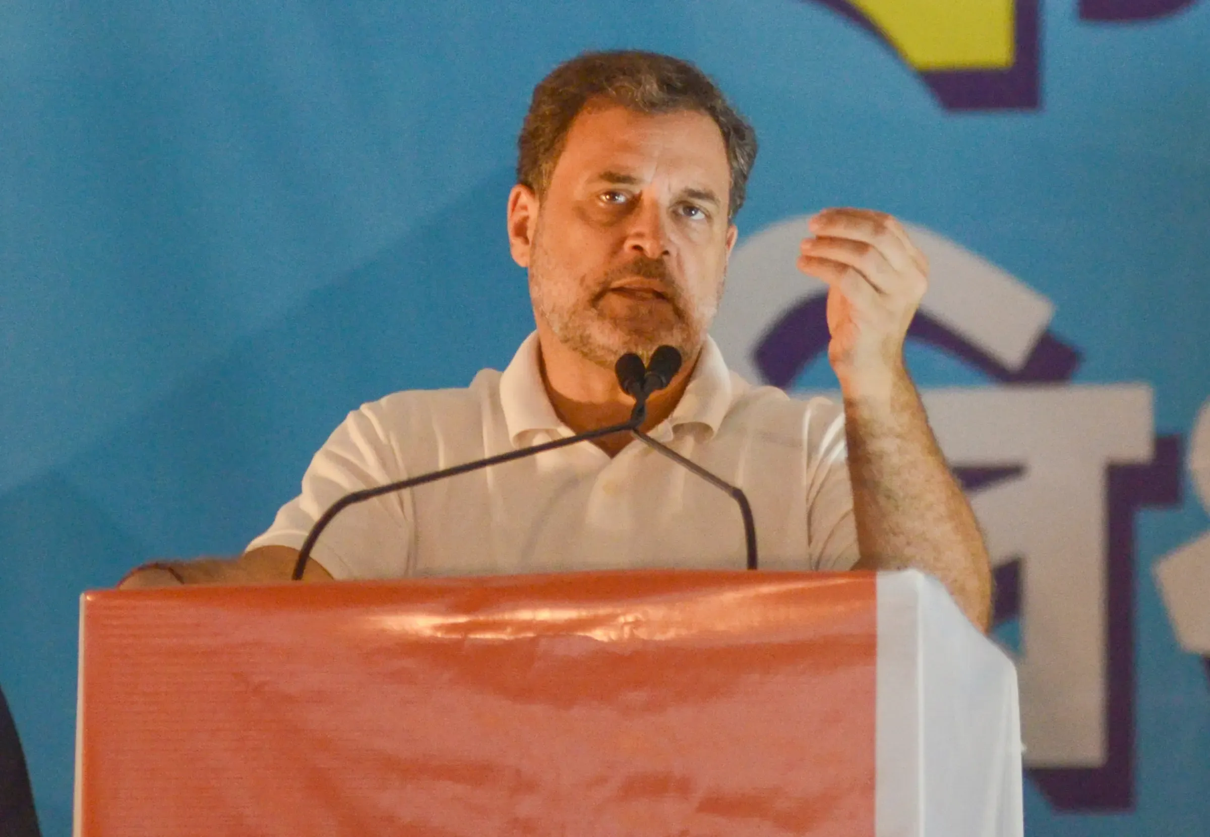 तमिलनाडु चुनाव 2026: टीवीके 107 सीटों पर आगे, राहुल गांधी ने विजय को दी बधाई