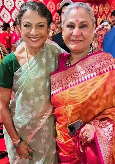 Tanishaa Mukerji urges paparazzi: Don't poke Jaya Bachchan at Durga Puja