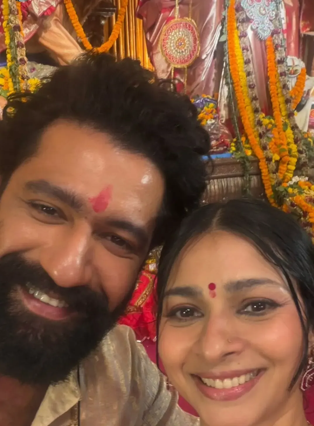 Vicky Kaushal joins Tanishaa Mukerji at North Bombay Durga Puja's 80th year